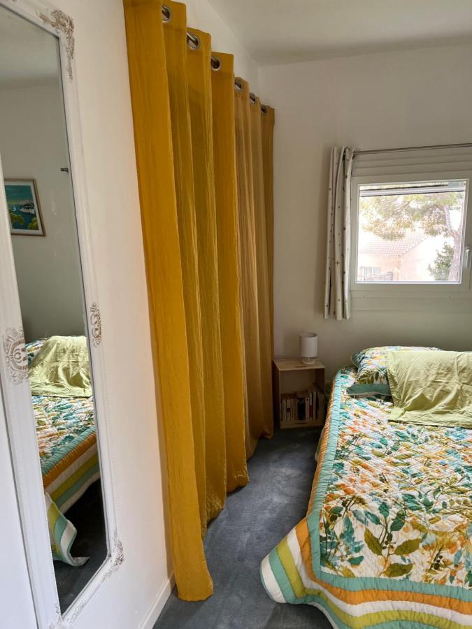 Chambre Double Cassis Bagian luar foto
