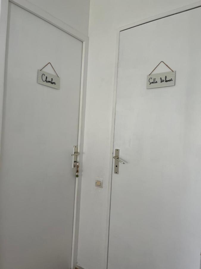 Chambre Double Cassis Bagian luar foto